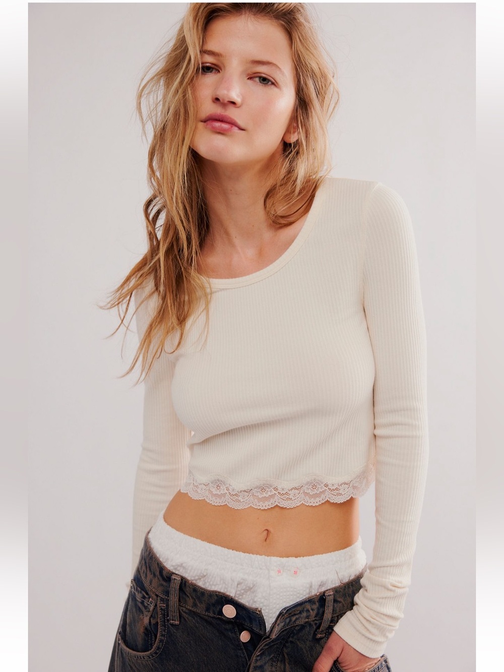 NWT Ribbed Lace-Hem Long Sleeve Crop Top - Cream | Large